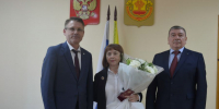 Секретарь судебного участка № 1 Ленинского района Чебоксар отмечена наградой за безупречную работу - Служба по делам юстиции