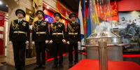 Капсулу с посланием от ветеранов для молодежи будущего заложили в Анапе: ее откроют 9 мая 2045 года - Кубанские Новости