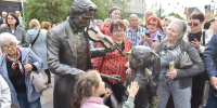 Виталий Хоценко и Сергей Шелест открыли скульптурную композицию «Музыка» - Вечерний Омск