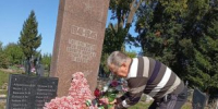 В День освобождения Брянщины трубчане несут цветы к воинским мемориалам - Газета Земля Трубчевская