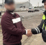 Воронежские полицейские помогли водителю отбуксировать до автосервиса «Ладу Приору» с проколотой шиной - РИА Воронеж