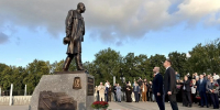 (видео) В Тольятти открыли памятник первому гендиректору АВТОВАЗа Виктору Полякову - TltGorod.Ru