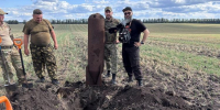 Земля хранит тишину. Почему режиссёр Павел Титович взял камеру и пошёл в поисковый отряд - БелПресса