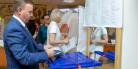 Мэр Южно-Сахалинска Сергей Надсадин проголосовал на выборах депутатов Государственной Думы - News.Astv.Ru