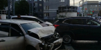 Судебный пристав спас женщину после аварии в центре Новосибирска - КП-Новосибирск