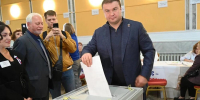 Виталий Хоценко проголосовал на выборах депутатов Госдумы и Законодательного Собрания Омской области - Правительство Омской области