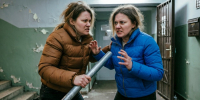 Вологжанка получила перелом пальцев во время драки с соперницей в подъезде дома - OnlineVologda.Ru