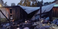 В селе Ивановского округа пожарные спасли от огня трактор и хозяйственную постройку (ФОТО) - Asn24.Ru