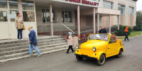 Житель Кемерова устроил катания на редком авто рядом с избирательным участком - Газета Комсомольская правда