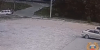 В Шелехове подросток на электросамокате попал в аварию с братом (Видео) - Weacom.Ru
