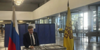 Депутат Госдумы Вячеслав Макаров принял участие в голосовании и поблагодарил членов избиркомов за хорошую организацию выборов в Чувашии - Единая Россия