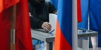 В Челнах открылись избирательные участки, жители участвуют в розыгрыше смартфона - Chelny-Biz.Ru