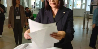Светлана Касенова проголосовала на выборах в числе первых - Единая Россия