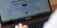 Глава Пскова Борис Елкин проголосовал на избирательном участке № 60 - Pln-Pskov.Ru