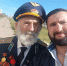 В Кодинске ветеран СВО встретил идущего на выборы 90-летнего военного летчика - Комсомольская Правда