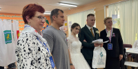 Из ЗАГСа – на избирательный участок: молодожёны Шелеповы проголосовали в ЕАО - Правительство Еврейской автономной области