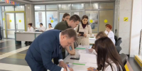 Глава Ставрополя проголосовал на выборах вместе с семьёй - Телеканал СвоёТВ