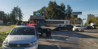 В Екатеринбурге на Вторчермете столкнулись три легковушки и автобус - КП Екатеринбург