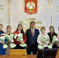 В Кызыле торжественно вручили удостоверения многодетным семьям - Администрация г. Кызыл