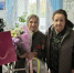 99-летнюю именинницу (в центре) приехали поздравить Ирина Садыкова (слева) и Татьяна Парфенцова - Законодательное собрание