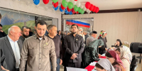 Грозненский район задает стандарты открытости: Ильяс Налаев проинспектировал ход выборов в первый день голосования - Единая Россия