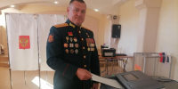 Герой России Валерий Енин проголосовал на избирательном участке № 55 - Единая Россия