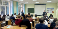 В Канаше офицер регионального управления Росгвардии рассказал студентам о службе - Росгвардия