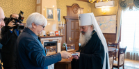 Митрополит Кирилл наградил руководство и сотрудников телекомпании «Эфир» - Казанская Епархия