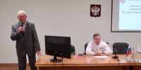 С 90-летним юбилеем поздравили коллегу врачи ГБУЗ «ТОКБ им. В.Д. Бабенко» - Областная больница им. В.Д. Бабенко