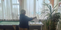 В селе Средний Багряж проголосовала первой на выборах вдова героя СВО - Заинск-информ