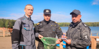 Смоленская АЭС выпустила более 40 тысяч мальков чёрного амура в Десногорское водохранилище - Комсомольская Правда