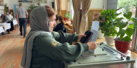 Коллектив этноцентра «Кайтаги» пришел на выборы в национальных костюмах - РИА Дагестан