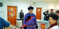 Фото Председатель Улан-Удэнского городского совета депутатов посетил все УИКи своего округа - Газета Новая Бурятия