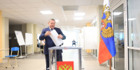 Губернатор Андрей Бочаров принял участие в голосовании на выборах депутатов Государственной Думы РФ - Газета Дон