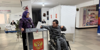 Маломобильный житель Казбековского района проголосовал в первый день голосования - Казбековский район