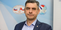 Главный врач КМХЦ Вадим Бережной отметил неравнодушие омичей к судьбе региона и страны - Единая Россия
