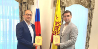 «КомПАС» передал Представительству Чувашской Республики тираж букварей-путеводителей - Полпред Чувашской Республики при Президенте РФ