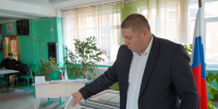 В Свердловском округе продолжается первый день выборов в Государственную Думу IX созыва - Администрация города Свердловска и Свердловского района