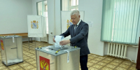 Депутат Госдумы Василий Пискарёв проголосовал в Курске - Городские Известия