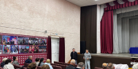 В Лоухи обсудили, почему деньги должны идти на дороги и медицину, а не на лишние структуры - Справедливая Россия
