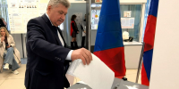 Алексей Анохин проголосовал на выборах - Единая Россия