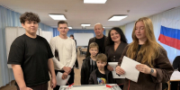 На избирательном участке Ульяновска проголосовала многодетная семья Шубиных - Единая Россия