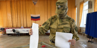 В Астрахани военнослужащие Росгвардии — участники СВО активно отдают голоса за будущее страны - Росгвардия