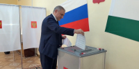 Азаматгерий Ашхотов вместе с сыном проголосовал на выборах в Нальчике - Правительство КБР