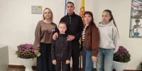 В Ядрине ветеран СВО Виталий Иванов проголосовал всей семьёй - Единая Россия