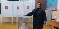 Мать участника СВО Ислама Толубаева отдала свой голос на выборах - Администрация МО г. Хасавюрт