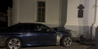 22-летний водитель на БМВ влетел в церковь в Сормово - Нижегородская правда