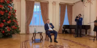 Губернатор Хоценко поручил оперативно реагировать на фейки во время выборов - Om1.Ru