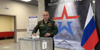 Герой России Рустам Сайфуллин проголосовал на выборах - Единая Россия