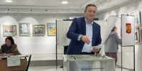 Вячеслав Логинов проголосовал на выборах в Госдуму и Заксобрание - ИА Порт Амур